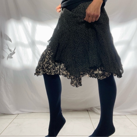 ★ SKIRT ★ - Picture 2 of 4